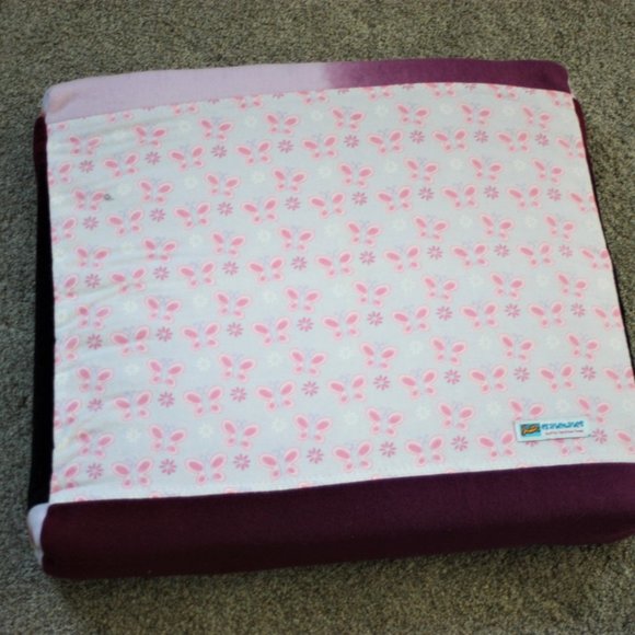 NEW Double-sided Pet Cushion Butterfly Ombre Magenta Cozy Fleece - Picture 1 of 3